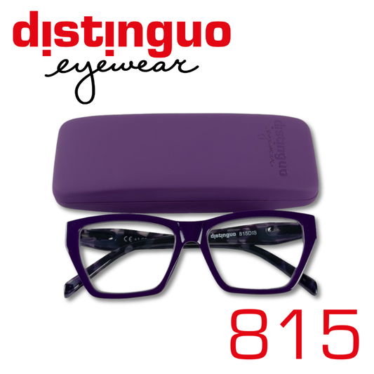 Occhiali da lettura Distinguo 815 con montatura squadrata dal fascino vintage, leggeri e resistenti per uso quotidiano.